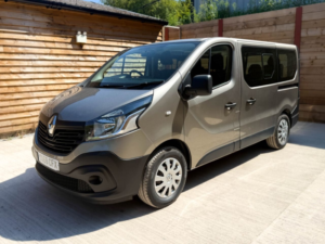 2019 Renault Trafic 6 SEAT Wheelchair Accessible Disabled Access Vehicle Wav in Beige — image 4