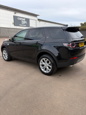 2018 Land Rover Discovery Sport 2.0 Td4 Hse SUV 5dr Diesel Auto 4WD Euro 6 (s/s) (180 Ps) in Black — image 3