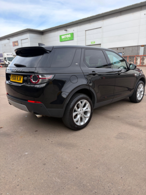 2018 Land Rover Discovery Sport 2.0 Td4 Hse SUV 5dr Diesel Auto 4WD Euro 6 (s/s) (180 Ps) in Black — image 5