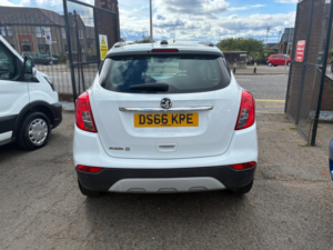 2016 Vauxhall Mokka X 1.6i Active SUV 5dr Petrol Manual Euro 6 (s/s) (115 Ps) in White — image 4