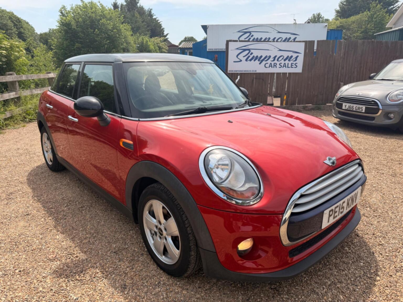 2015 MINI Hatch 1.5 Cooper D Auto Euro 6 (s/s) 5dr in Red — image 1