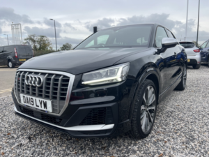 2019 Audi Sq2 2.0 Tfsi S Tronic Quattro in Black — image 3