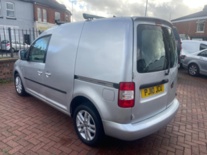 2010 Volkswagen Caddy 1.9 Tdi Pd C20 DSG L1 H1 4dr in Silver — image 4