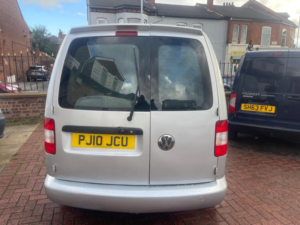 2010 Volkswagen Caddy 1.9 Tdi Pd C20 DSG L1 H1 4dr in Silver — image 6