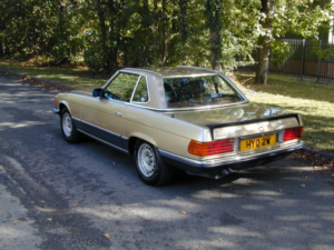 1981 Mercedes-Benz Sl Ref 8834 - Mercedes Benz R107 500 Sl 5.0 V8 Classic - Ulez (rhd - Uk Car) in Gold — image 6