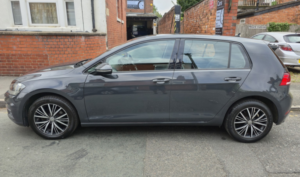 2017 Volkswagen Golf 1.6 Tdi Bluemotion Tech Se Nav in Grey — image 2