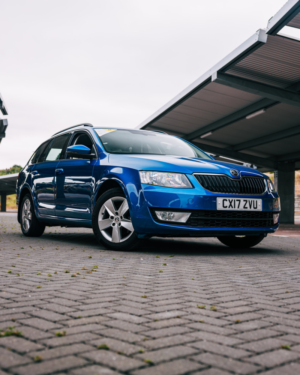 2017 Skoda Octavia 1.6 Tdi Se Estate 5dr Diesel Manual Euro 6 (s/s) (115 Ps) in Blue — image 2
