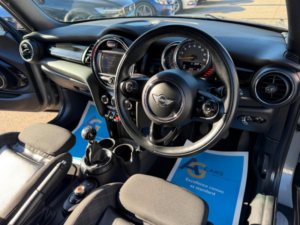 2017 MINI Hatch 1.5 Cooper Euro 6 (s/s) 3dr in Grey — image 3