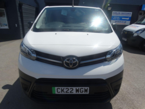 2022 Toyota Proace 75kwh Icon Medium Panel Van Auto Mwb 6dr (7kw Obc) in White — image 2
