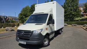 2022 Mercedes-Benz Sprinter 2.0 315 Cdi Progressive in Grey — image 3