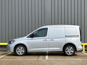 2022 Volkswagen Caddy VW 2.0 Tdi C20 Commerce Pro — image 4