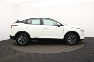 2023 Nissan Qashqai 1.3 Dig-T Mhev Acenta Premium SUV 5dr Petrol Hybrid Manual Euro 6 (s/s) (140 Ps) in White — image 2