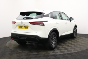 2023 Nissan Qashqai 1.3 Dig-T Mhev Acenta Premium SUV 5dr Petrol Hybrid Manual Euro 6 (s/s) (140 Ps) in White — image 5