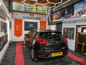 2017 Kia Ceed 1.6 Crdi 1 Euro 6 (s/s) 5dr in Black — image 6