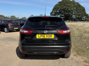 2016 Nissan Qashqai 1.2 Dig-T Tekna in Black — image 6