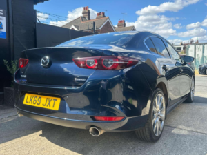2020 Mazda 3 2.0 Skyactiv-X Mhev Gt Sport Tech Euro 6 (s/s) 4dr in Blue — image 4