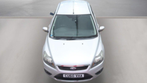 2010 Ford Focus 1.6 Tdci Dpf Titanium 5dr in Silver — image 2