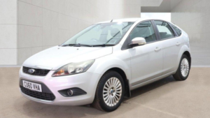 2010 Ford Focus 1.6 Tdci Dpf Titanium 5dr in Silver — image 3
