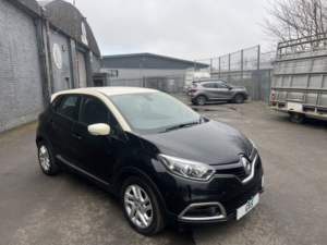 2017 Renault Captur 1.5 Dynamique Nav Dci 90 in Black — image 3
