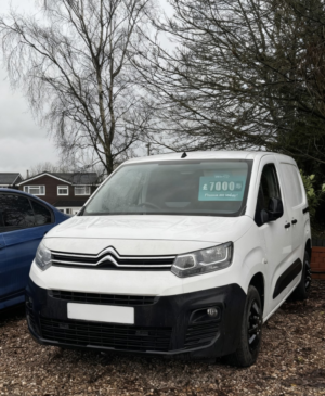 2020 Citroen Berlingo 1.5 Bluehdi 650 Enterprise M in White — image 3