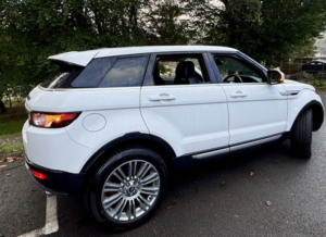 2013 Land Rover Range Rover Evoque 2.2*4wd Prestige*xenons-Nav-Cam-Meridian-Cambelt Done*great Value Luxury* in White — image 4