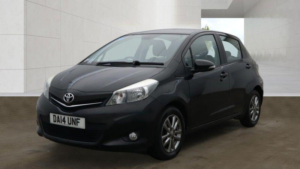 2014 Toyota Yaris 1.33 Dual Vvt-I Icon Plus Euro 5 5dr in Black — image 2