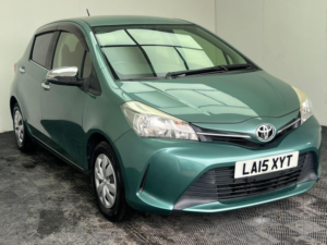 2015 Toyota Yaris 1.33 Dual Vvt-I Icon Multidrive S Euro 6 5dr in Green — image 3