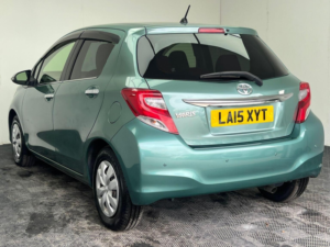 2015 Toyota Yaris 1.33 Dual Vvt-I Icon Multidrive S Euro 6 5dr in Green — image 4