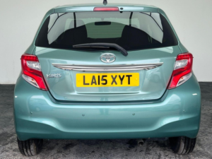 2015 Toyota Yaris 1.33 Dual Vvt-I Icon Multidrive S Euro 6 5dr in Green — image 5