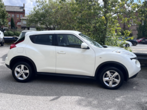 2014 Nissan Juke 1.6 Visia SUV 5dr Petrol Manual Euro 5 (94 Ps) in White — image 6