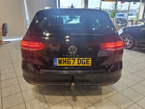 2018 Volkswagen Passat 2.0 Tdi Se Business in Black — image 6