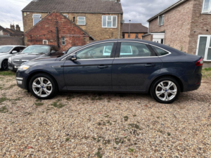 2011 Ford Mondeo 2.0 Titanium in Grey — image 2