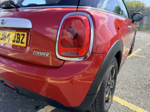 2014 MINI Hatch 1.5 Cooper Hatchback 3dr Petrol Manual Euro 6 (s/s) (136 Ps) in Red — image 5