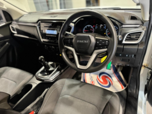 2023 Isuzu D-Max 1.9 Td Dl20 4WD Euro 6 (s/s) 4dr in White — image 2