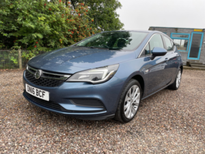 2016 Vauxhall Astra 1.0i Turbo Ecoflex Design Hatchback 5dr Petrol Manual Euro 6 (s/s) (105 Ps) in Blue — image 2