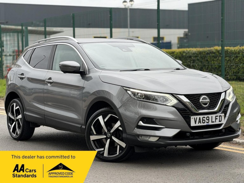2020 Nissan Qashqai 1.3 Dig-T Tekna Euro 6 (s/s) 5dr in Grey — image 1