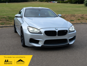 2012 BMW M6 V8 in Blue — image 2