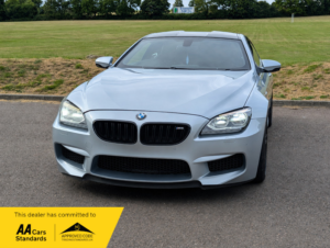 2012 BMW M6 V8 in Blue — image 5