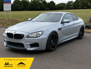 2012 BMW M6 V8 in Blue — image 6