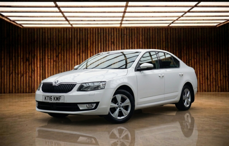 2016 Skoda Octavia 1.4 Tsi Se L in White — image 1