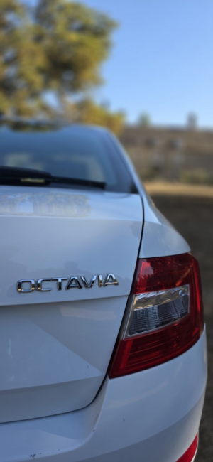 2016 Skoda Octavia 1.4 Tsi Se L in White — image 2