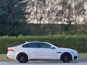 2016 Jaguar Xf 3.0d V6 S Auto Euro 6 (s/s) 4dr in White — image 2