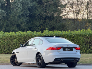 2016 Jaguar Xf 3.0d V6 S Auto Euro 6 (s/s) 4dr in White — image 5