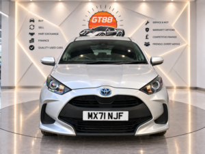 2021 Toyota Yaris Vvt-H Icon E-CVT Euro 6 Automatic (e-Cvt) Petrol/hybrid 1.5l in Silver — image 4