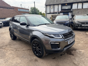 2017 Land Rover Range Rover Evoque Td4 Se Tech in Grey — image 2