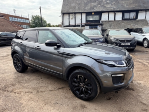2017 Land Rover Range Rover Evoque Td4 Se Tech in Grey — image 3