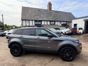 2017 Land Rover Range Rover Evoque Td4 Se Tech in Grey — image 5