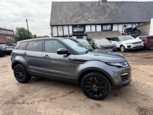 2017 Land Rover Range Rover Evoque Td4 Se Tech in Grey — image 6
