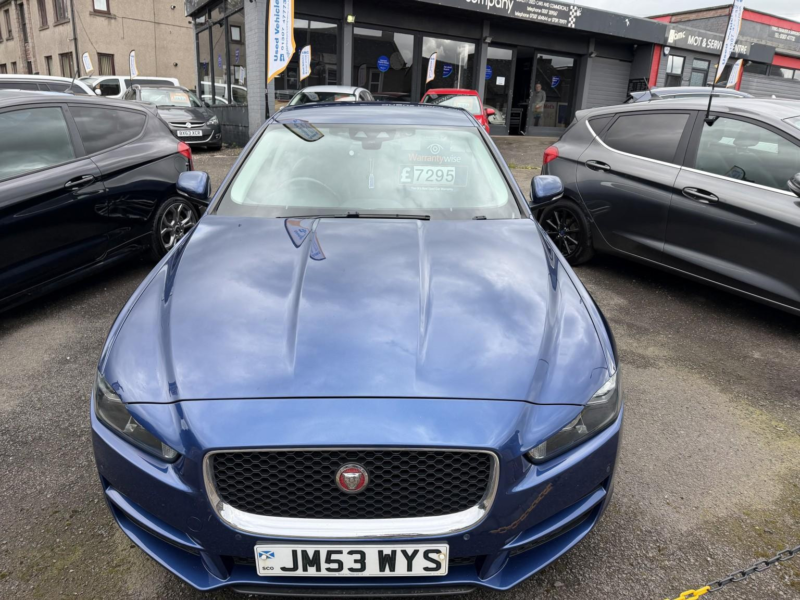 2015 Jaguar Xe 2.0d Prestige Saloon 4dr Diesel Auto Euro 6 (s/s) (180 Ps) in Blue — image 1