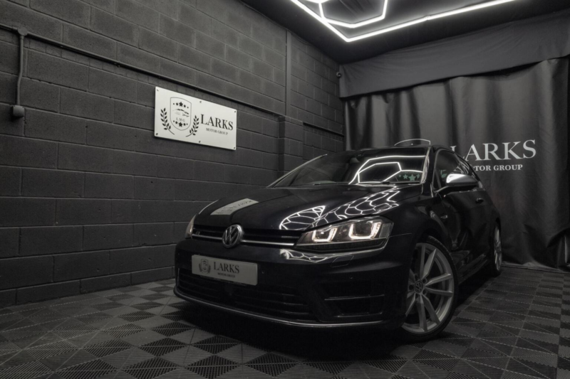 2014 Volkswagen Golf 2.0 Tsi Bluemotion Tech R DSG 4motion Euro 6 (s/s) 3dr in Black — image 1